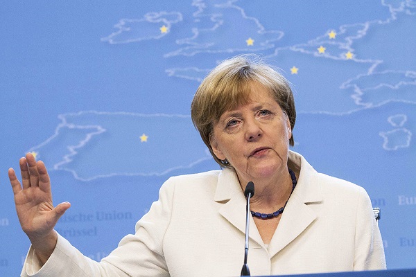 Меркель хочет снять с России экономические санкции